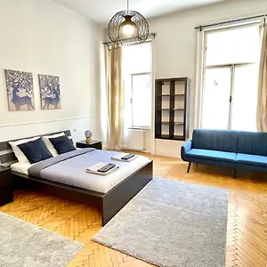 bjapartments.inbudapesthotels.com/