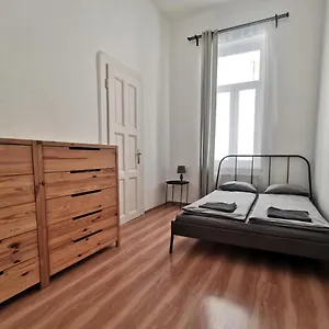 urban-centro-apartment.inbudapesthotels.com/