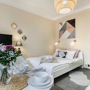 old-town-studio-apartment.praguehotelsweb.com/