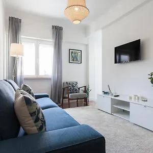 feels-like-home-graca-charming-flat-with-balcony.hotels-lisbon-portugal.com/